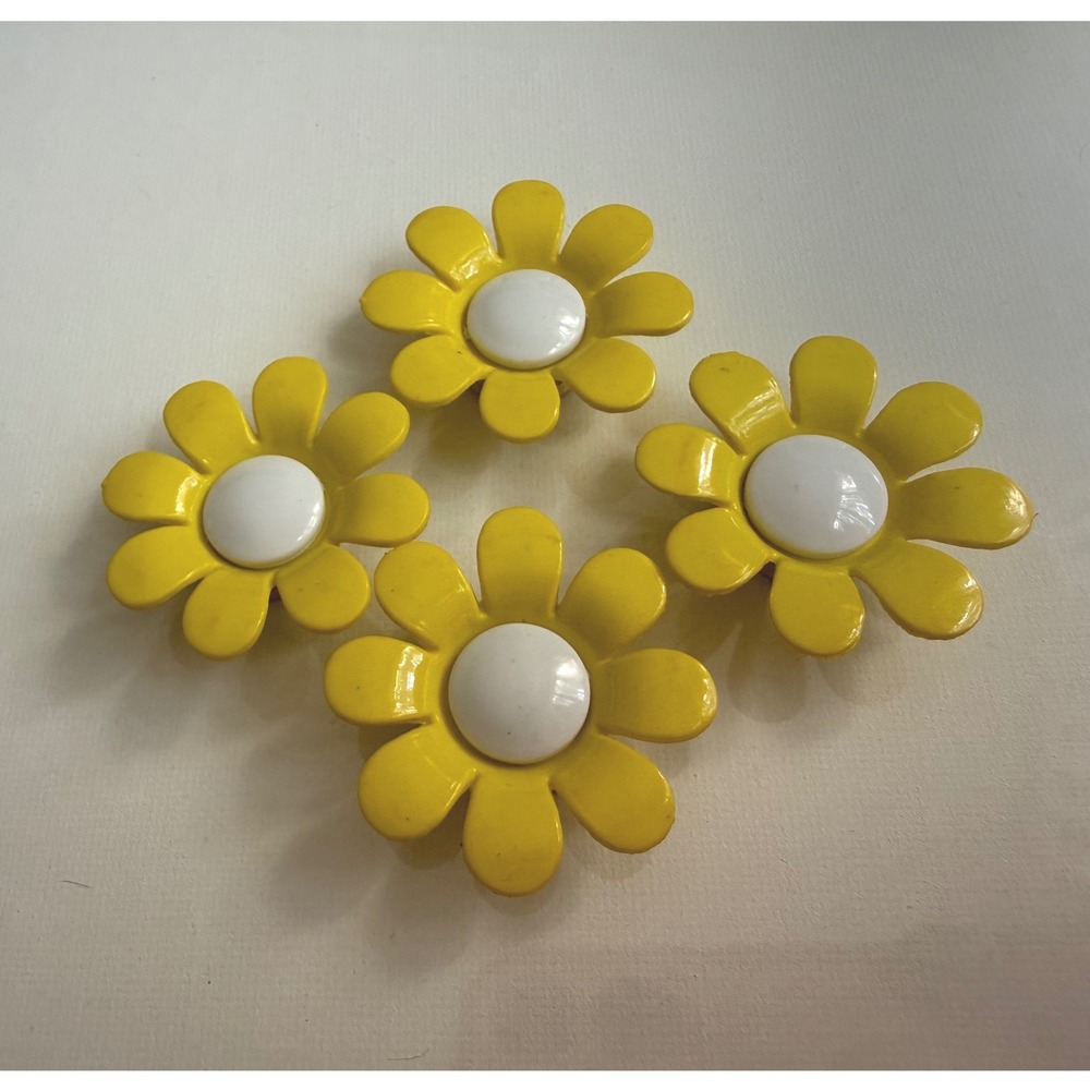 Vintage Set of 4 Enamel Daisy Button Covers 1960s